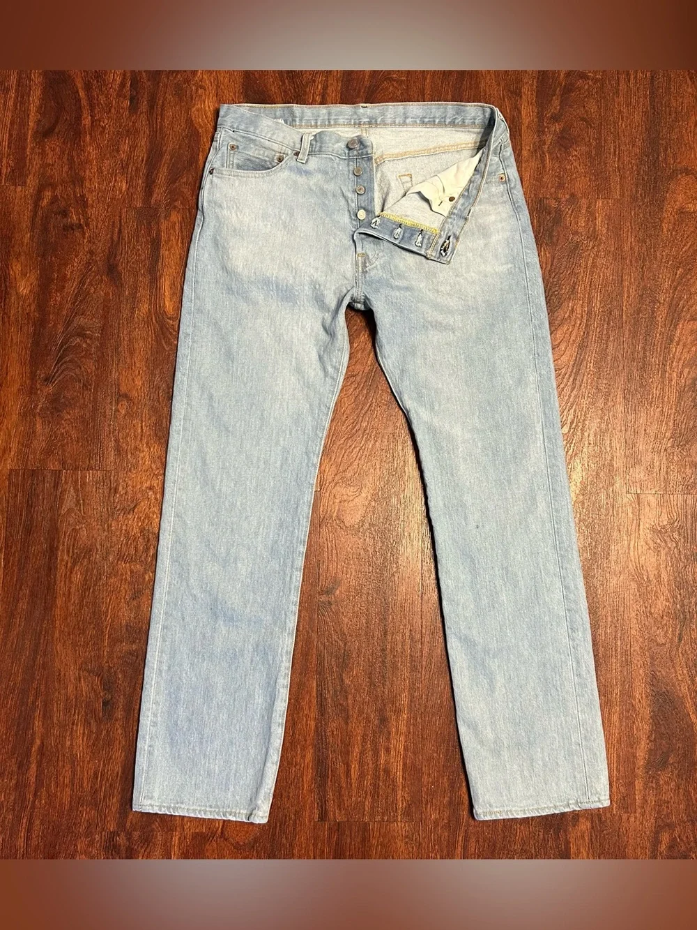 Levi’s 501 button fly 34 x 32 straight leg denim jeans - light wash